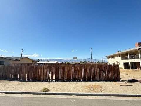 002 Kenya Dr, Indio, CA 92201