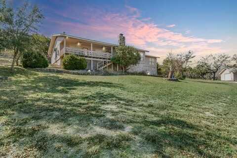 359 Royal Oaks Loop, Fredericksburg, TX 78624