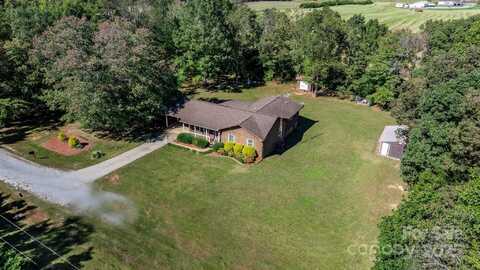 115 Coulwood Drive, Hiddenite, NC 28636