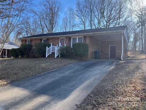 207 Pinehurst Drive, Kings Mountain, NC 28086