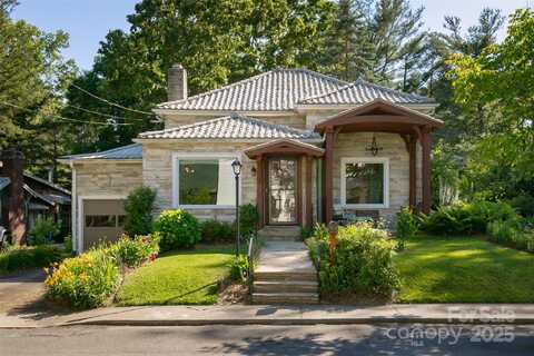 125 Church Street, Black Mountain, NC 28711