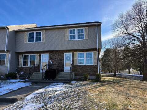 7 Countryside Lane, Middletown, CT 06457