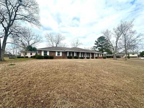 1900 Saddlewood Trl, Dothan, AL 36301