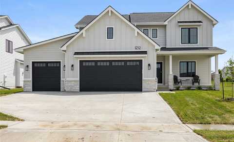 1252 S Radley Street, West Des Moines, IA 50266