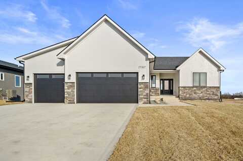 17307 North Valley Drive, Urbandale, IA 50323