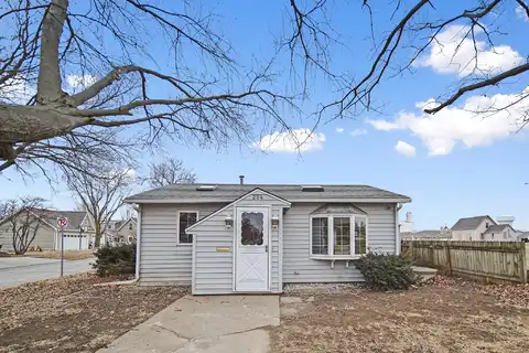 204 E 3rd Street, Pella, IA 50219