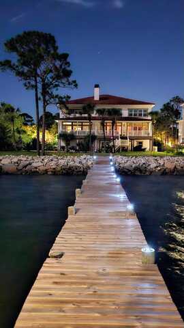 759 Blvd Of The Champions, Shalimar, FL 32579