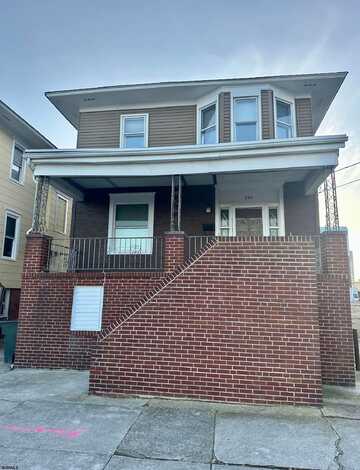 220 Seaside Ave Ave, Atlantic City, NJ 08401