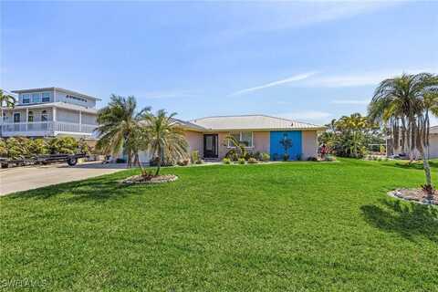 2673 8th Avenue, Saint James City, FL 33956