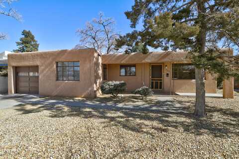 720 LAGUAYRA Drive NE, Albuquerque, NM 87108