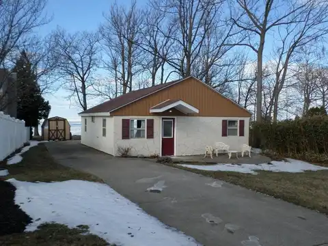 12486 E LAKE Road, North East, PA 16428