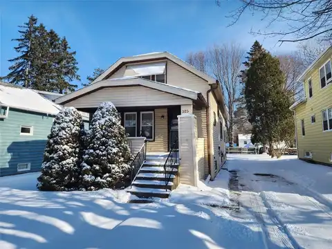 525 SMITHSON Avenue, Erie, PA 16511