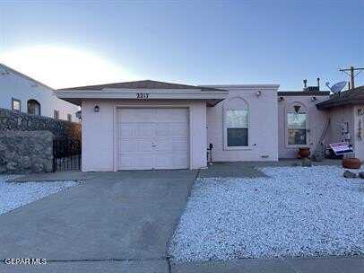 2217 king james Place, El Paso, TX 79903