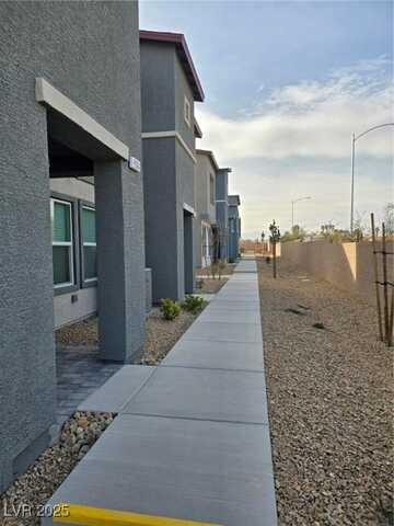 4988 Apple Mesa Avenue, Las Vegas, NV 89139