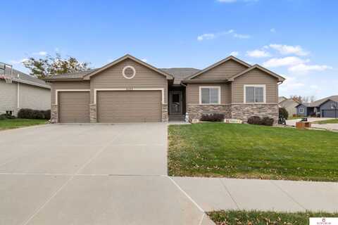 16133 Plum Circle, Bennington, NE 68007