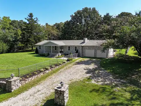 5930 Dd Road, Marshfield, MO 65706