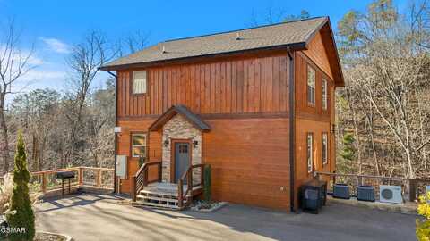 4548 Shangrila Way, Sevierville, TN 37862