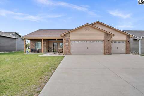 512 Dull Knife St, McPherson, KS 67460