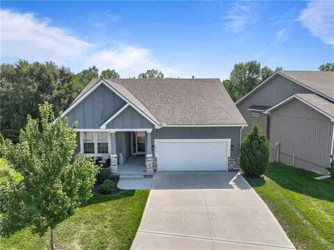 2404 NW Peekaboo Court, Blue Springs, MO 64015