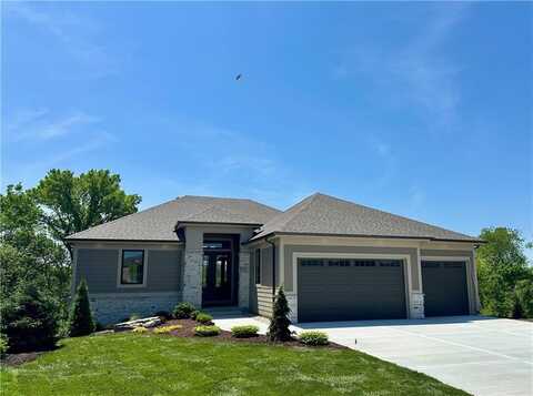 915 Savannah Lane, Greenwood, MO 64034