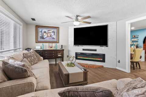 15201 Christopher, Caldwell, ID 83607