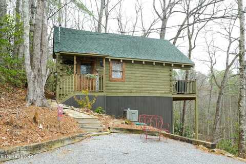 846 Maple Hill Way, Gatlinburg, TN 37738