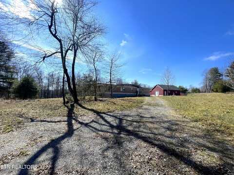 5450 Mayland Rd, Crossville, TN 38571