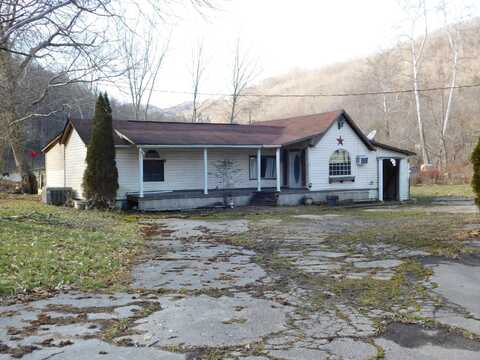 67 Pounding Mill Road, Evarts, KY 40828