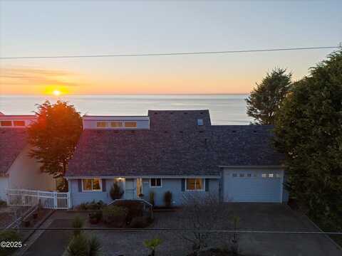 2003 SW Coast Avenue, Lincoln City, OR 97367