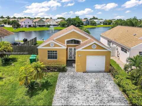 9957 W Elm Ln, Miramar, FL 33025