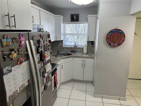 1630 W 46th St, Hialeah, FL 33012