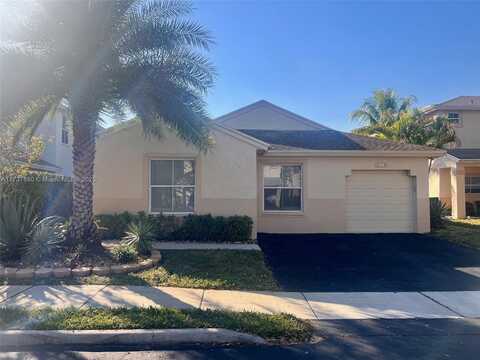 234 NW 207th Ter, Pembroke Pines, FL 33029