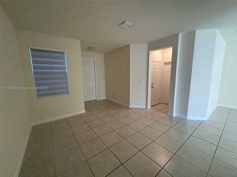 10826 W 33rd Way, Hialeah, FL 33018