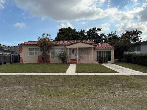 60 W 57th St, Hialeah, FL 33012