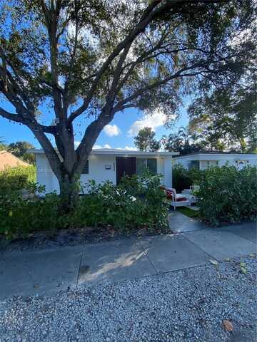 2430 Pierce St, Hollywood, FL 33020