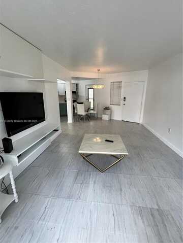 18780 NE 18th Ave, Miami, FL 33179