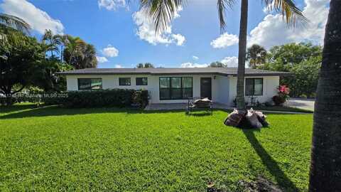 5051 NE 6th Ave, Deerfield Beach, FL 33064