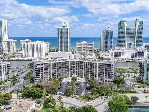 600 Parkview Dr, Hallandale Beach, FL 33009