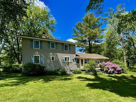 5 Wallace Lane, Orono, ME 04473