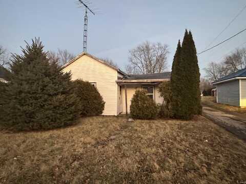 702 N West Street, Winchester, IN 47394