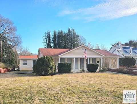 812 Jefferson Circle, Martinsville, VA 24112