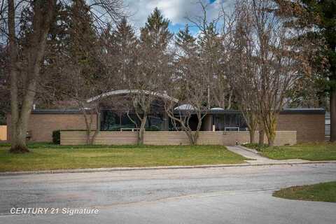 102 Boehringer, Bay City, MI 48708