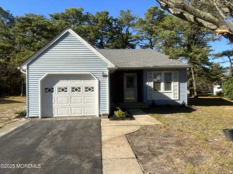 4 Maplewood Drive, Whiting, NJ 08759