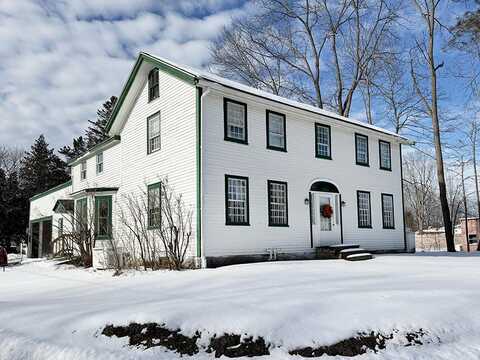 5 Bartlett Street, Gardiner, ME 04359