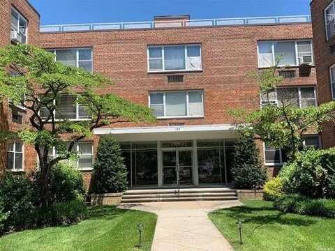 125 Main Street, Port Washington, NY 11050