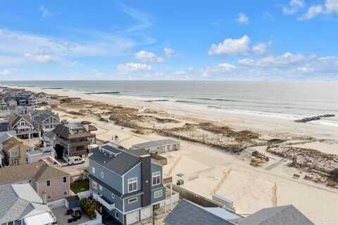 26 Mohawk Avenue, East Atlantic Beach, NY 11561