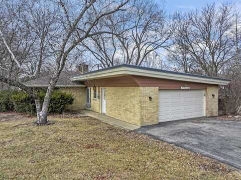 938 Hillcrest Road, Elgin, IL 60123