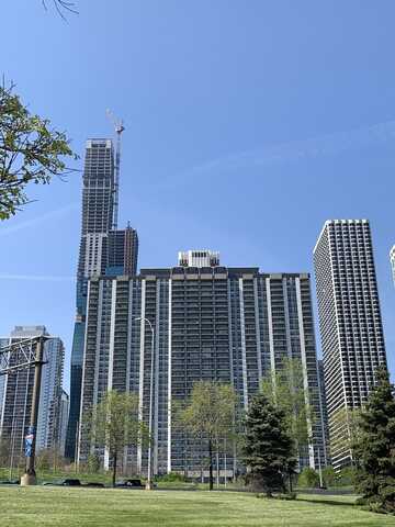 400 E Randolph Street, Chicago, IL 60601