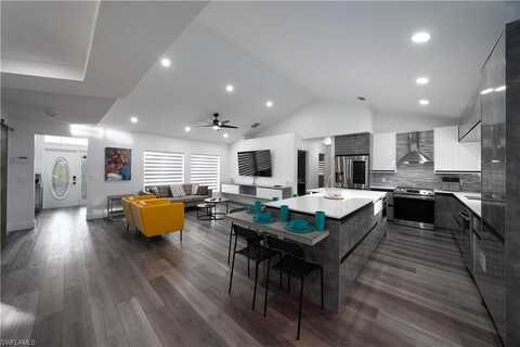 1011 9th, NAPLES, FL 34117
