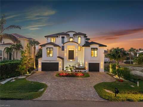 380 Trade Winds, NAPLES, FL 34108